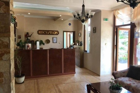 Oleander House And Tennis Club - 7