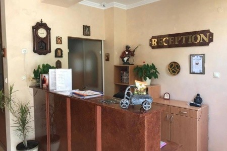 Oleander House And Tennis Club - 11