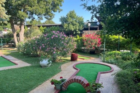 Oleander House And Tennis Club - 13