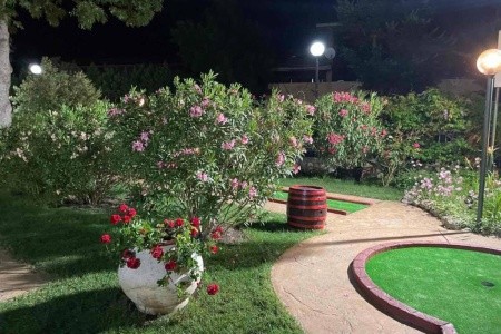 Oleander House And Tennis Club - 15