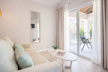 Španielsko Mallorca Blau Colonia Sant Jordi Resort 14 dňový pobyt Polpenzia Letecky Letisko: Praha July 2026 ( 7/07/26-20/07/26)