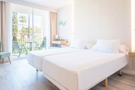 Španielsko Mallorca Blau Colonia Sant Jordi Resort 14 dňový pobyt Polpenzia Letecky Letisko: Praha July 2026 ( 7/07/26-20/07/26)