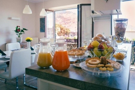 B&B Joan's Heritage - 2