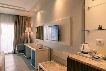 Egypt Hurghada Sunny Days El Palacio Resort & Spa 7 dňový pobyt All Inclusive Letecky Letisko: Viedeň July 2026 ( 8/07/26-14/07/26)