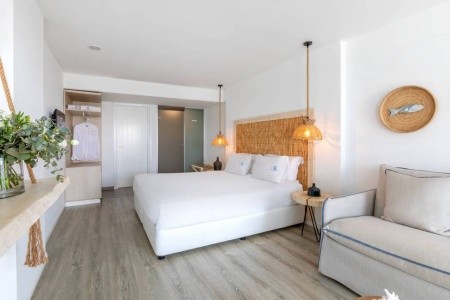Blue Harbour Boutique Aparthotel - 8