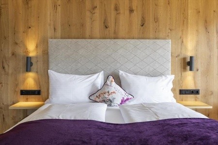 Rakúsko Tirolsko Die Alpbacherin Boutique Hotel 4 dňový pobyt Polpenzia Vlastná August 2026 ( 8/08/26-11/08/26)