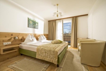 Rakúsko Štajersko Waldhof Muhr Hotel & Restaurant (Pöllau) 5 dňový pobyt Polpenzia Vlastná April 2027 (21/04/27-25/04/27)