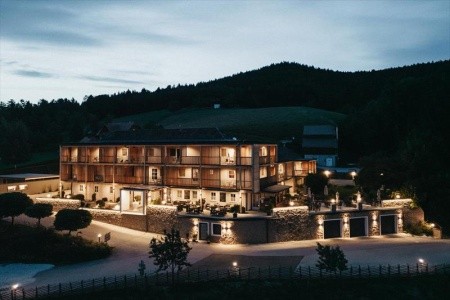 Rakúsko Štajersko Waldhof Muhr Hotel & Restaurant (Pöllau) 5 dňový pobyt Polpenzia Vlastná April 2027 (21/04/27-25/04/27)