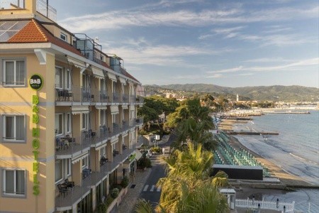 Diano Marina Palace