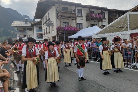 RAKOUSKO - MEZI JEZERY A LEDOVCI - 15