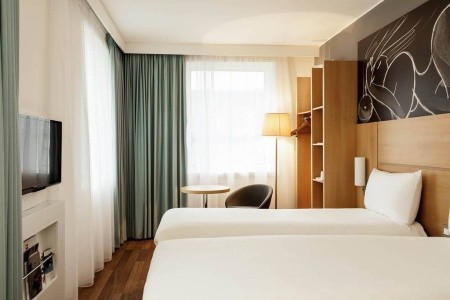 Veľká Británia Edinburgh Ibis Edinburgh Centre South Bridge 4 dňový pobyt Raňajky Letecky Letisko: Praha October 2026 (19/10/26-22/10/26)