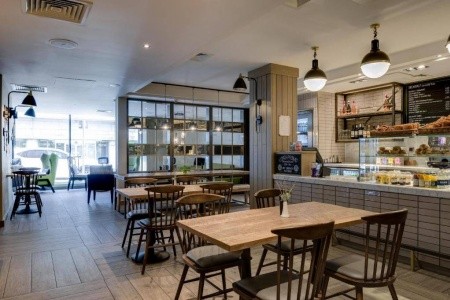 Veľká Británia Edinburgh Hub By Premier Inn Edinburgh Royal Mile 5 dňový pobyt Raňajky Letecky Letisko: Viedeň January 2027 ( 2/01/26- 6/01/27)