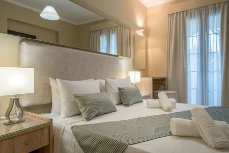 Golden Sun Hotel - 10