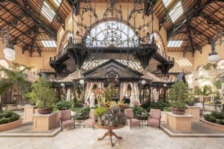 Kanárske ostrovy Tenerife Bahia Del Duque Resort 9 dňový pobyt Raňajky Letecky Letisko: Budapešť December 2026 (11/12/26-19/12/26)