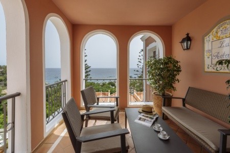 Kanárske ostrovy Tenerife Bahia Del Duque Resort 9 dňový pobyt Raňajky Letecky Letisko: Budapešť December 2026 (11/12/26-19/12/26)