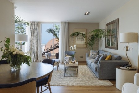 Kanárske ostrovy Tenerife Bahia Del Duque Resort 9 dňový pobyt Raňajky Letecky Letisko: Budapešť December 2026 (11/12/26-19/12/26)