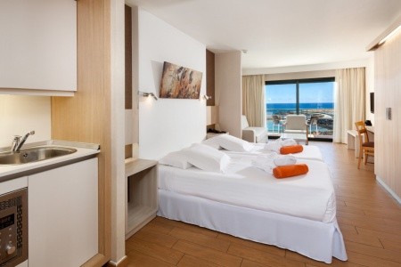 Kanárske ostrovy Lanzarote Thb Lanzarote Beach 5 dňový pobyt Polpenzia Letecky Letisko: Bratislava February 2027 (11/02/27-15/02/27)