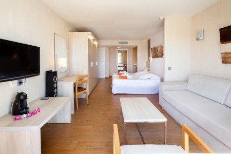 Kanárske ostrovy Lanzarote Thb Lanzarote Beach 5 dňový pobyt Polpenzia Letecky Letisko: Bratislava February 2027 (11/02/27-15/02/27)