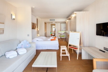 Kanárske ostrovy Lanzarote Thb Lanzarote Beach 5 dňový pobyt Polpenzia Letecky Letisko: Bratislava February 2027 (11/02/27-15/02/27)