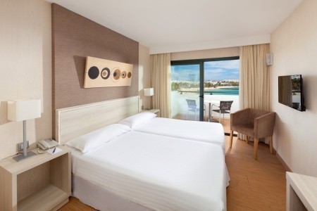 Kanárske ostrovy Lanzarote Thb Lanzarote Beach 5 dňový pobyt Polpenzia Letecky Letisko: Bratislava February 2027 (11/02/27-15/02/27)