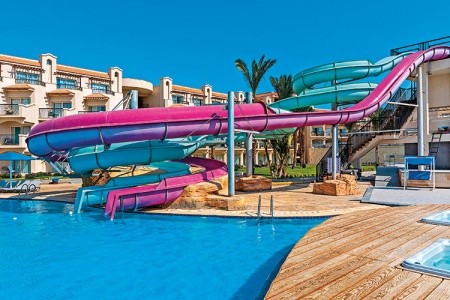 The V Luxury Resort - 3