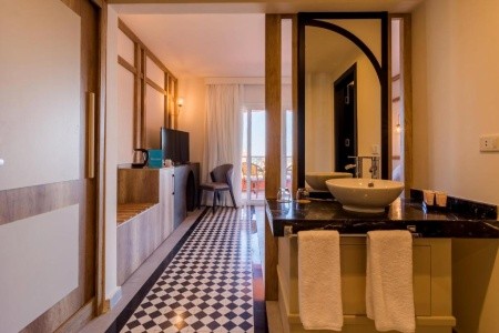 The Boutique - 17