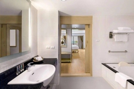 Thajsko Phuket Novotel Phuket Resort 15 dňový pobyt Polpenzia Letecky Letisko: Praha November 2026 (12/11/26-26/11/26)