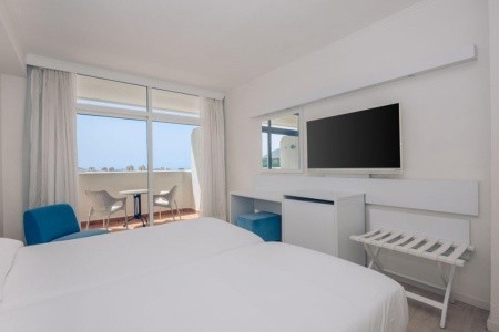 Kanárske ostrovy Tenerife Iberostar Waves Bouganville Playa 12 dňový pobyt All Inclusive Letecky Letisko: Budapešť March 2027 ( 7/03/27-18/03/27)