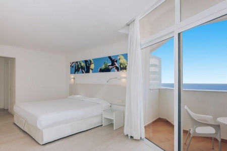 Kanárske ostrovy Tenerife Iberostar Waves Bouganville Playa 12 dňový pobyt All Inclusive Letecky Letisko: Budapešť March 2027 ( 7/03/27-18/03/27)
