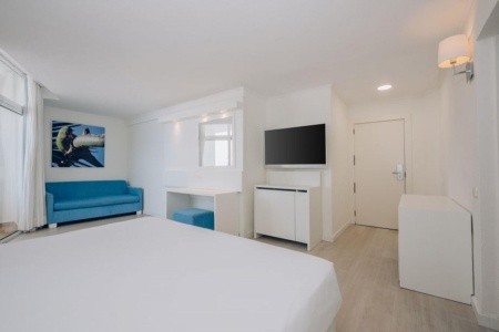Kanárske ostrovy Tenerife Iberostar Waves Bouganville Playa 12 dňový pobyt All Inclusive Letecky Letisko: Budapešť March 2027 ( 7/03/27-18/03/27)