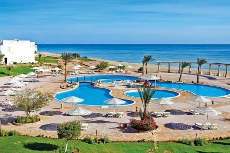 The Three Corners Equinox Beach Resort - 35