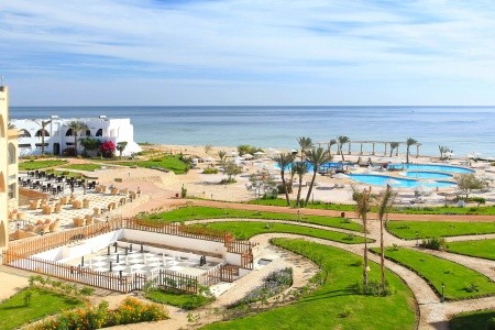 The Three Corners Equinox Beach Resort - 43