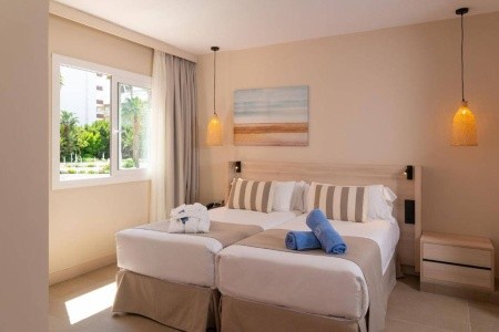 Aqua Hotel The Breeze	(Ex. Aquahotel Montagut) - 7