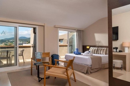 Aqua Hotel The Breeze	(Ex. Aquahotel Montagut) - 12