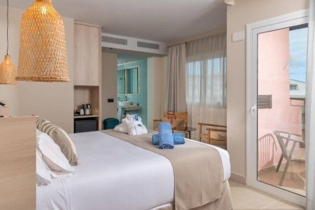 Aqua Hotel The Breeze	(Ex. Aquahotel Montagut) - 13