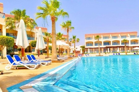 Ivy Cyrene Island Resort - 27