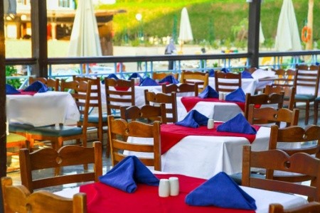 Ivy Cyrene Island Resort - 32