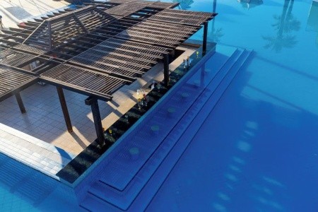 Ivy Cyrene Island Resort - 39