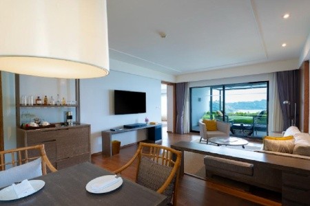 Thajsko Phuket The Nai Harn Phuket 8 dňový pobyt Raňajky Letecky Letisko: Viedeň February 2027 (18/02/27-25/02/27)