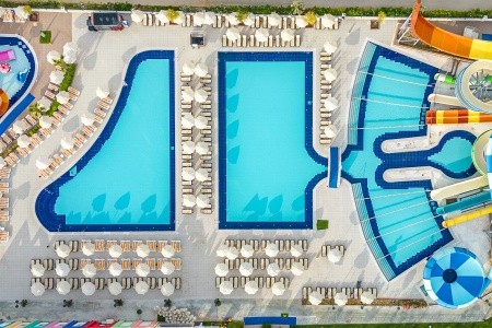 Greenwood Suites Resort - 19