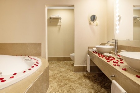 Spice Hotel & Spa - 160