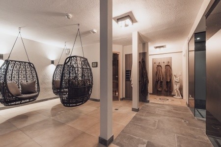 Vier Studios & Restaurant - 16