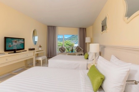 Thajsko Phuket Andaman Embrace Resort & Spa 12 dňový pobyt Raňajky Letecky Letisko: Praha November 2026 ( 2/11/26-13/11/26)