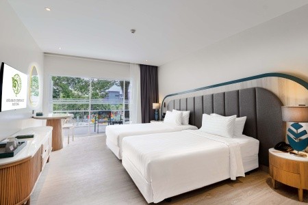 Thajsko Phuket Andaman Embrace Resort & Spa 12 dňový pobyt Raňajky Letecky Letisko: Praha November 2026 ( 2/11/26-13/11/26)