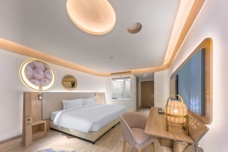 Thajsko Phuket Andaman Embrace Resort & Spa 12 dňový pobyt Raňajky Letecky Letisko: Praha November 2026 ( 2/11/26-13/11/26)