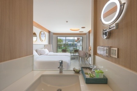 Thajsko Phuket Andaman Embrace Resort & Spa 12 dňový pobyt Raňajky Letecky Letisko: Praha November 2026 ( 2/11/26-13/11/26)