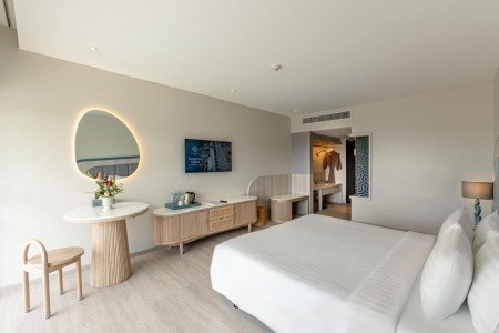 Thajsko Phuket Andaman Embrace Resort & Spa 12 dňový pobyt Raňajky Letecky Letisko: Praha November 2026 ( 2/11/26-13/11/26)