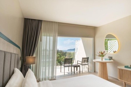 Thajsko Phuket Andaman Embrace Resort & Spa 12 dňový pobyt Raňajky Letecky Letisko: Praha November 2026 ( 2/11/26-13/11/26)