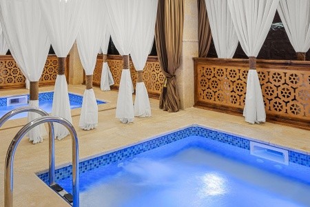 Egypt Hurghada Albatros Makadi Resort (Ex Royal Pharaohs Makadi) 8 dňový pobyt Ultra All inclusive Letecky Letisko: Praha October 2026 ( 8/10/26-15/10/26)