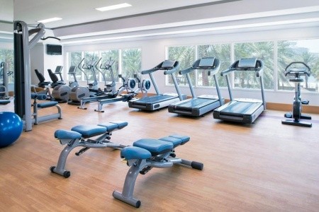 Spojené arabské emiráty Dubaj Sheraton Jumeirah Beach Resort & Towers 8 dňový pobyt Raňajky Letecky Letisko: Budapešť January 2027 (22/01/27-29/01/27)